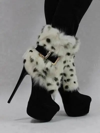 Women’s Platform Winter Boots – Belt Buckle & Zipper