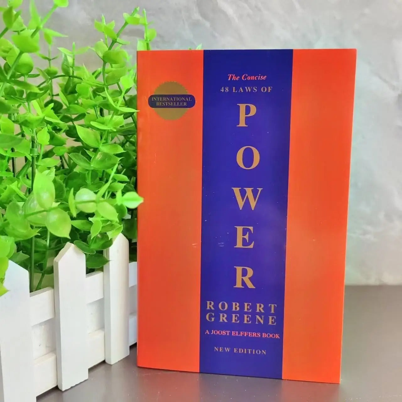 The Concise 48 Laws of Power by Robert Greene – Political Leadership, Political Philosophy & Motivation (English Paperback)