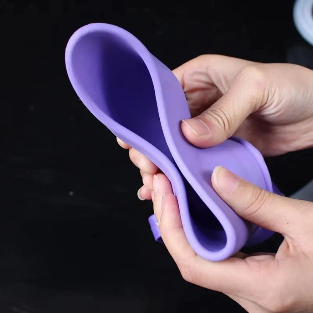 Portable Large Capacity Urine Catcher – 2000ML Urinal for Elderly Patients, Bedridden Individuals, with Lid & Tube for Emergency Use