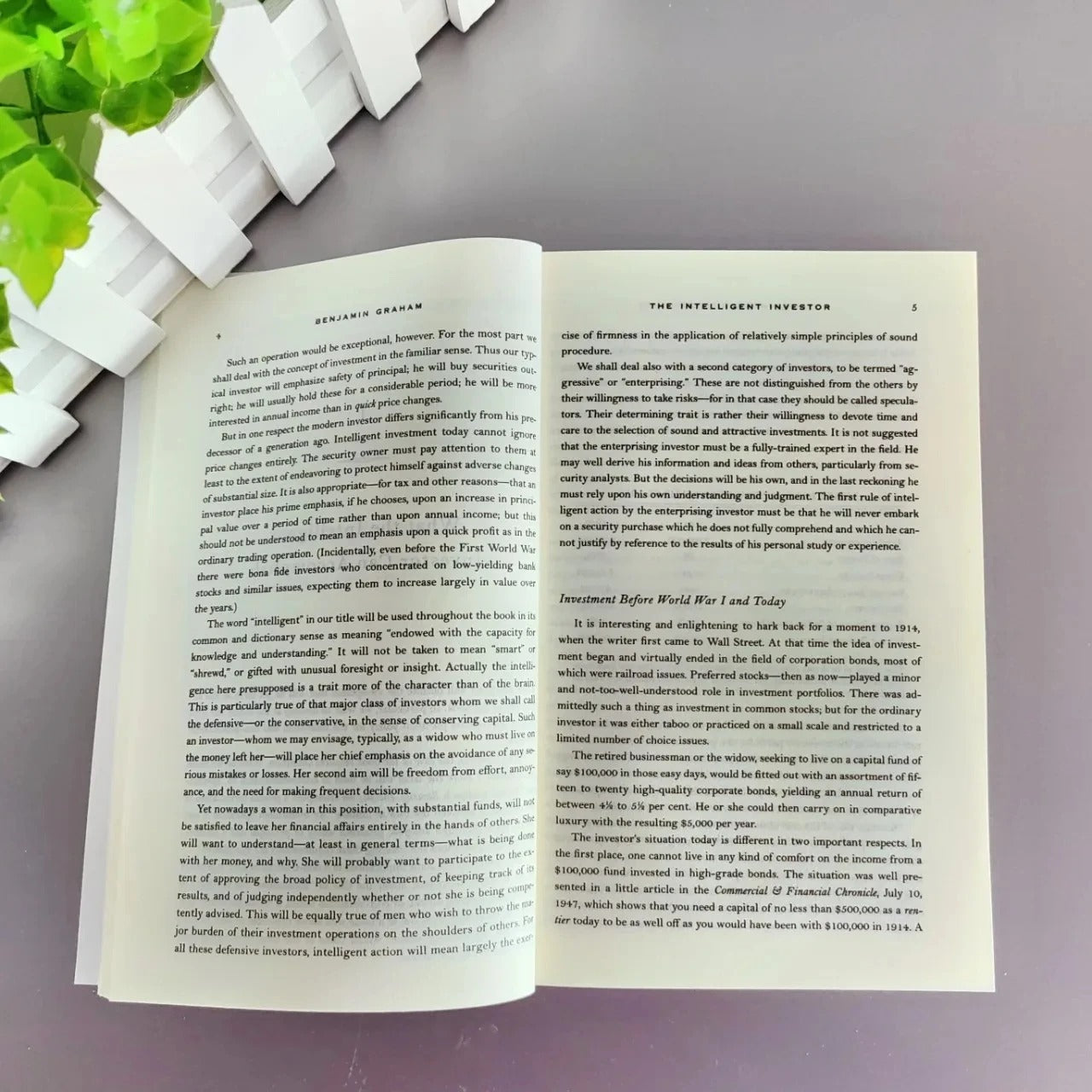 The Intelligent Investor: The Definitive Book on Value Investing (Financial Management for Adults)